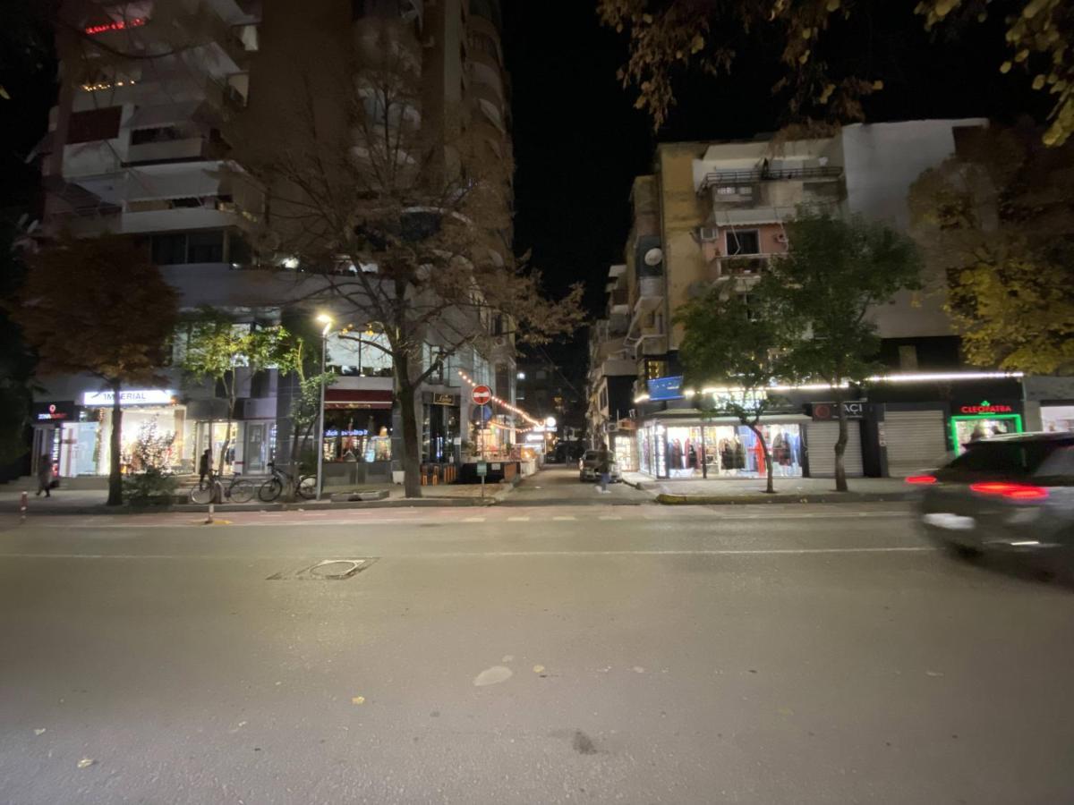 Komatas Modern Apartments In Bllok Area Τίρανα Εξωτερικό φωτογραφία