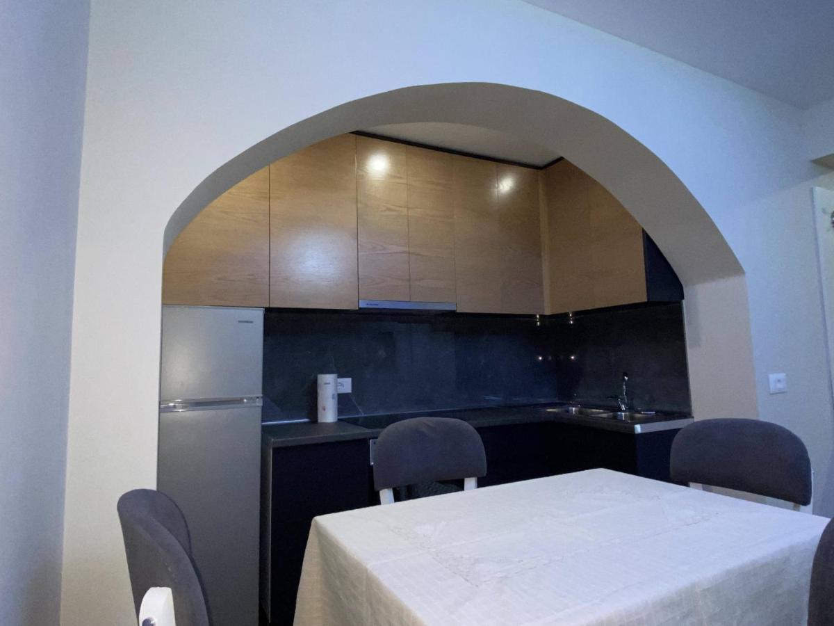 Komatas Modern Apartments In Bllok Area Τίρανα Εξωτερικό φωτογραφία