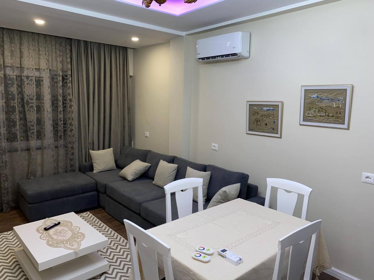 Komatas Modern Apartments In Bllok Area Τίρανα Εξωτερικό φωτογραφία